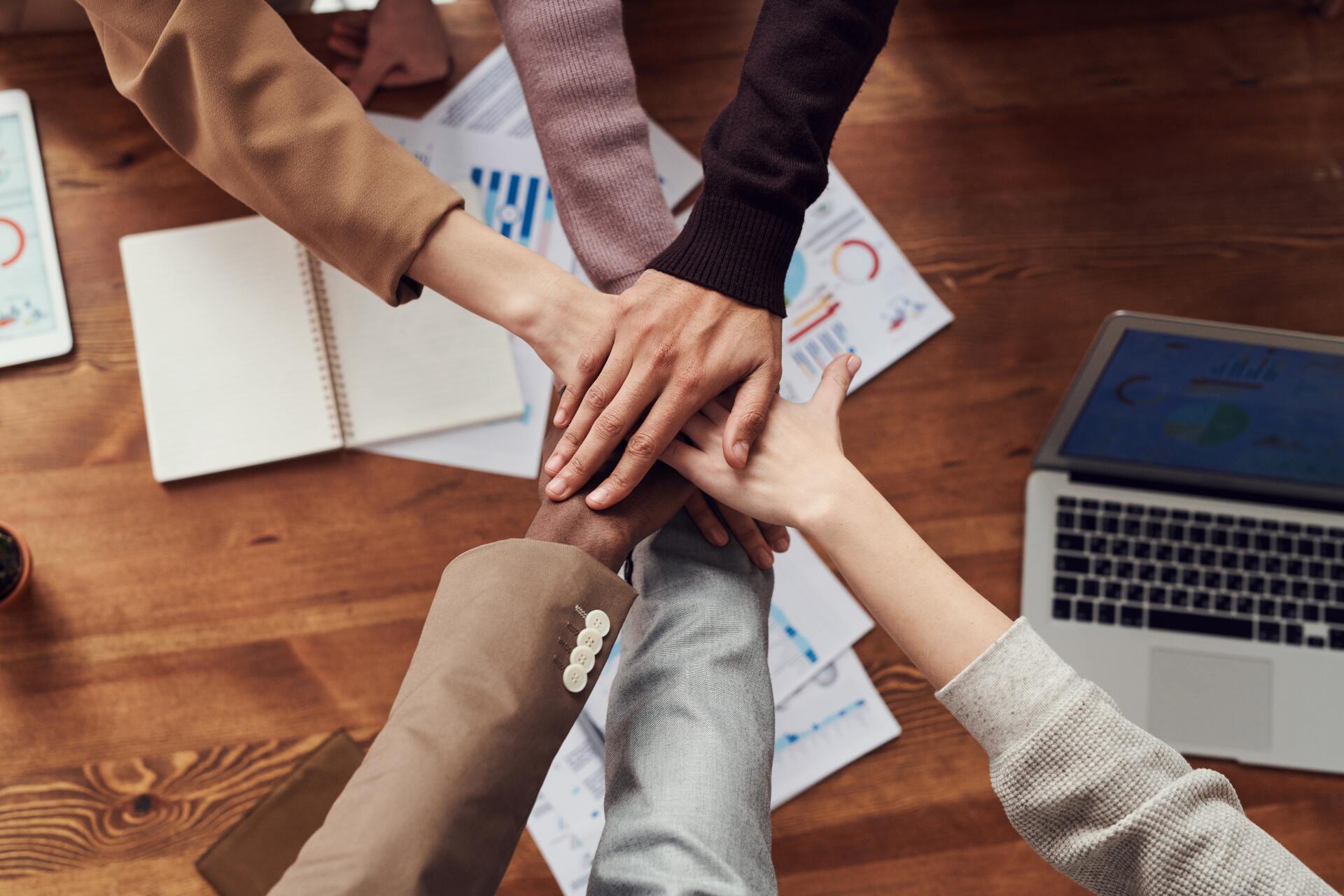 Riunione di lavoro nello studio